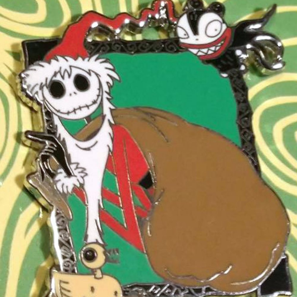 NWT🎃🎄Disney NBC Jack Skellington Santa pin